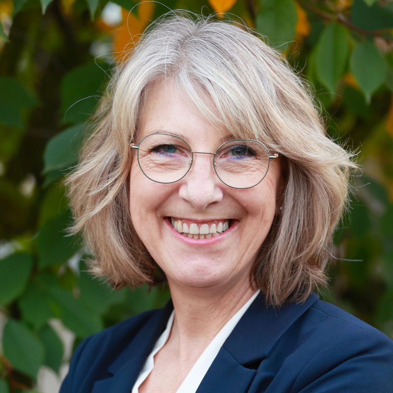  Ilona Ebert